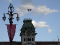 Tricolore in cima al Palazzo Comunale. - Clicca per ingrandire la foto...