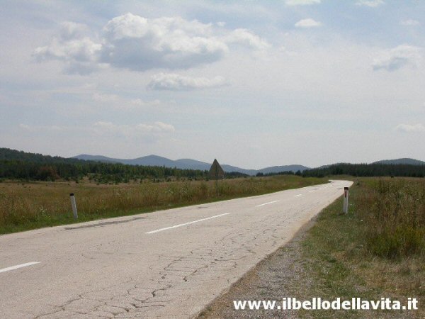 La strada fra Otocac e Plitvice.