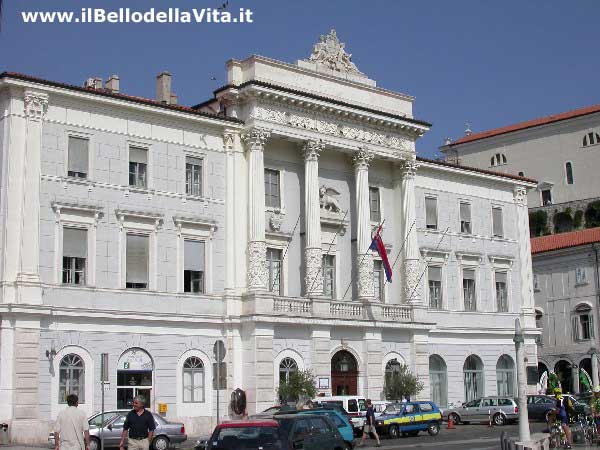 Il municipio di Pirano.