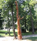 Opera dello scultore Ugo Giacometti nel parco cittadino di Lugano. (inviata da giuli)